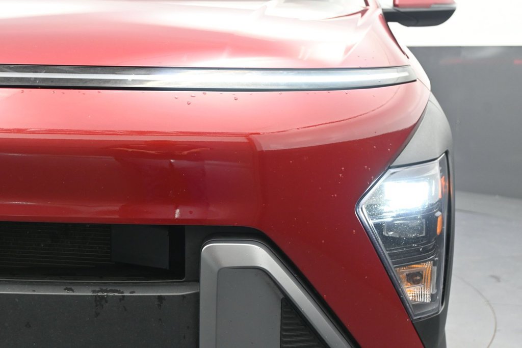 Used 2025 Hyundai Kona SEL AWD/4WD image 15