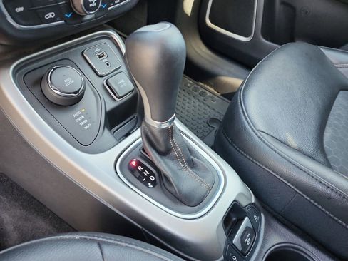 Used 2019 Jeep Compass Latitude w/ Popular Equipment Group image 15