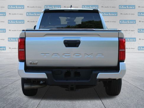 Used 2025 Toyota Tacoma SR5 AWD/4WD image 7