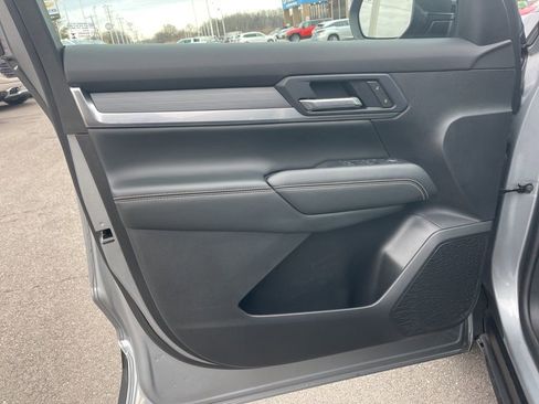 Used 2025 GMC Terrain Elevation image 9