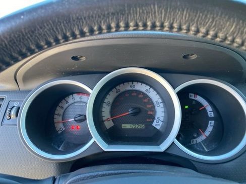 Used 2015 Toyota Tacoma PreRunner image 32