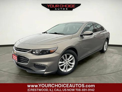 Used 2017 Chevrolet Malibu LT FWD image 1