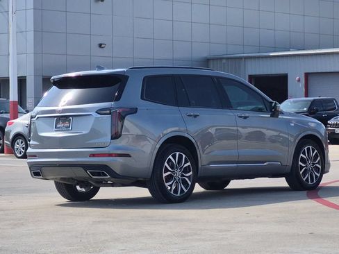 Used 2023 Cadillac XT6 Sport w/ Technology Package AWD/4WD image 6