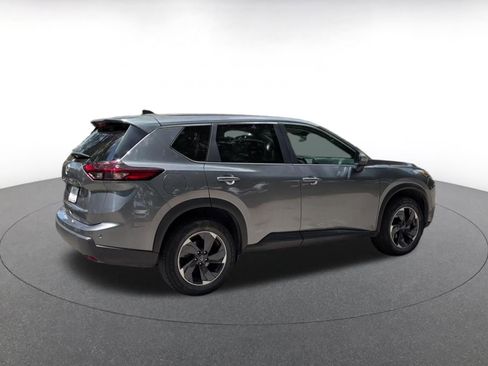 Used 2025 Nissan Rogue SV FWD image 15