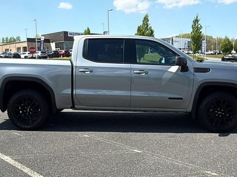 Used 2023 GMC Sierra 1500 Elevation w/ X31 Off-Road Package AWD/4WD image 4