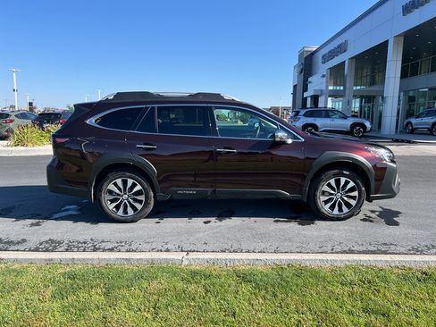 Used 2025 Subaru Outback Touring XT w/ Popular Package #2 AWD/4WD image 9