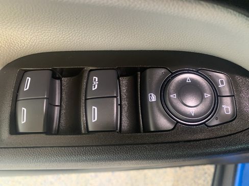 Used 2024 Chevrolet Equinox LS FWD image 27
