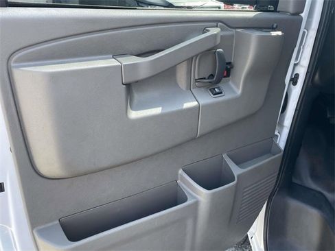 Used 2024 GMC Savana 2500 Extended image 15