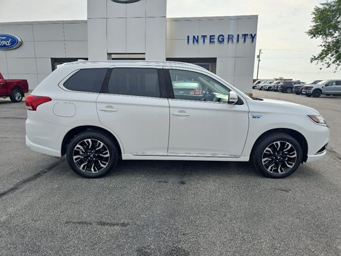 Used 2018 Mitsubishi Outlander SEL AWD/4WD image 5
