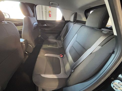 Used 2025 Chevrolet TrailBlazer LT FWD image 25