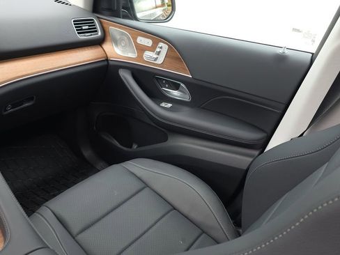 Certified 2025 Mercedes-Benz GLE 350 4MATIC image 29