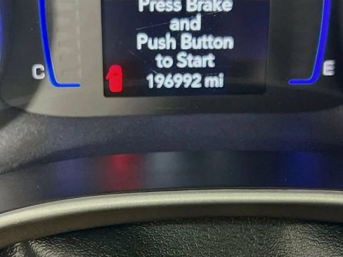 Used 2019 Chrysler Pacifica Touring-L FWD image 13