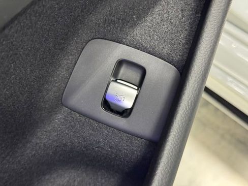 New 2026 Mercedes-Benz E 350 Sedan image 40