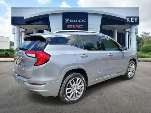 Used 2024 GMC Terrain Denali w/ Denali Premium Package AWD/4WD image 4