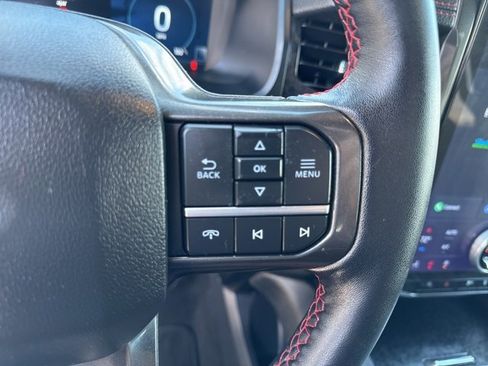 Used 2024 Ford Expedition Limited image 15