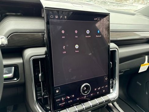 New 2026 GMC Yukon XL Elevation w/ Elevation Premium Package image 12