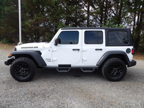 Used 2019 Jeep Wrangler Unlimited Sport S AWD/4WD image 2