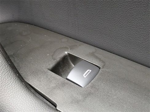 New 2025 Chevrolet Blazer LT image 33