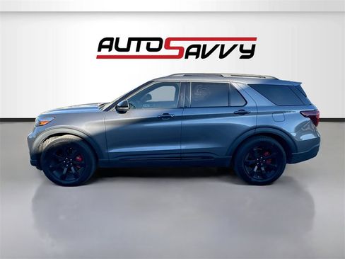 Used 2022 Ford Explorer ST w/ Equipment Group 401A image 4