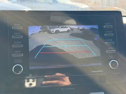 Used 2023 Toyota Camry SE image 18