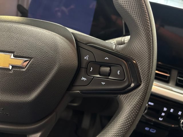 Used 2025 Chevrolet Trax LT FWD image 16