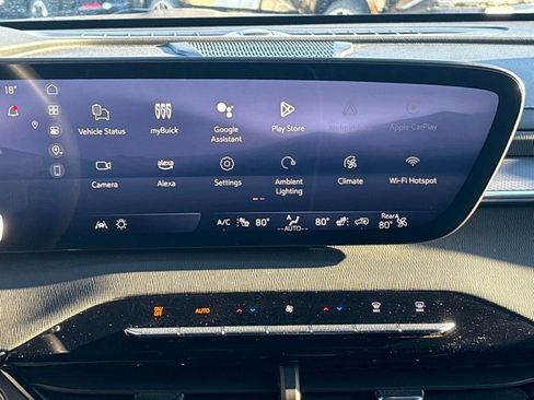 Used 2025 Buick Enclave Sport Touring image 24