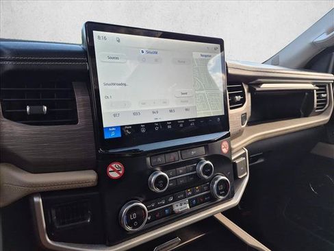 Used 2024 Ford Expedition Limited AWD/4WD image 11