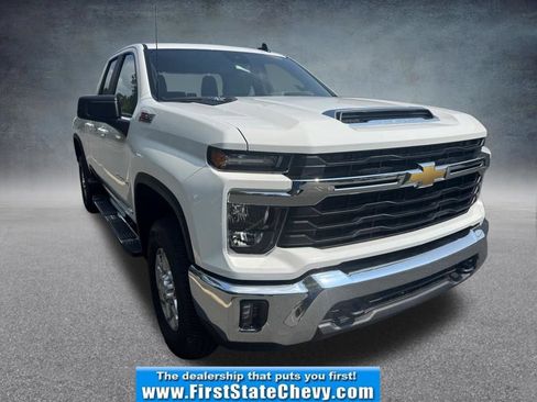 New 2026 Chevrolet Silverado 2500 LT w/ Convenience Package AWD/4WD image 1