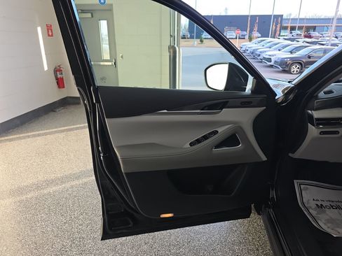 New 2026 INFINITI QX60 Luxe w/ Cargo Package image 28