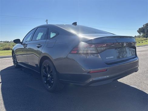 New 2025 Honda Accord SE image 3