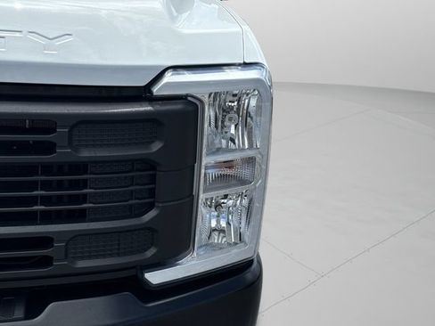 Certified 2025 Ford F350 XL AWD/4WD image 42