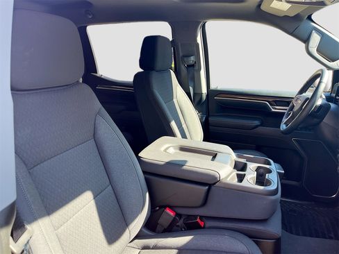 Used 2025 Chevrolet Silverado 1500 LT image 28