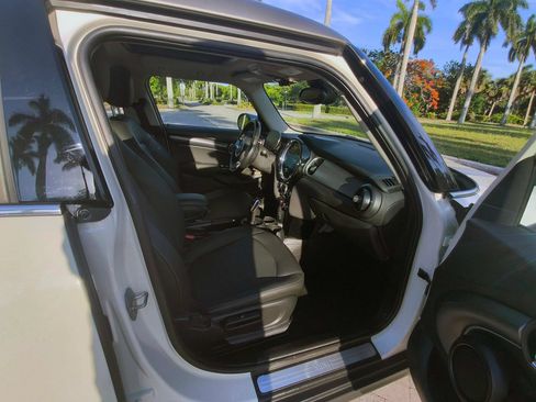 Used 2023 MINI Cooper 4-Door Hardtop FWD image 37