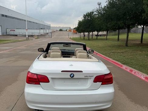Used 2013 BMW 328i Convertible RWD image 4