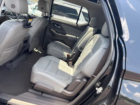 Used 2019 Chevrolet Traverse Premier AWD/4WD image 5