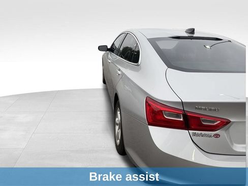 Used 2018 Chevrolet Malibu LS FWD image 8