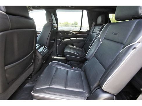 Used 2023 Cadillac Escalade Premium Luxury AWD/4WD image 14