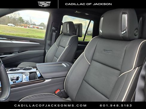 New 2026 Cadillac Escalade Luxury w/ Touring Package image 12