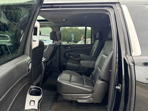 Used 2017 Chevrolet Suburban Premier AWD/4WD image 10