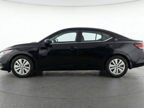 Used 2025 Nissan Sentra S image 5