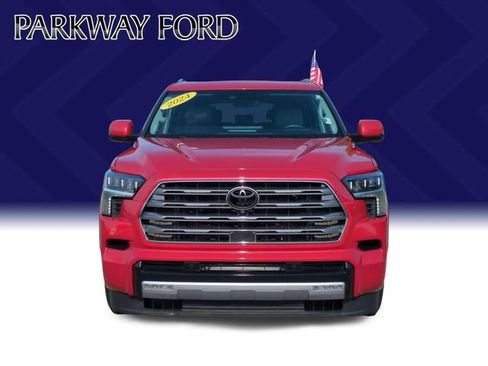 Used 2024 Toyota Sequoia Limited w/ Tow Technology Package AWD/4WD image 8