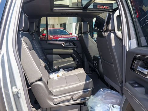 New 2026 GMC Yukon XL Elevation w/ Elevation Premium Package AWD/4WD image 36