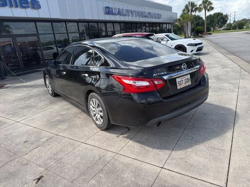 Used 2017 Nissan Altima 2.5 S w/ Power Driver Seat Package FWD image 7