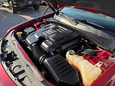 Used 2021 Chrysler 300 Touring L RWD image 11
