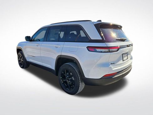 New 2026 Jeep Grand Cherokee Altitude AWD/4WD image 5