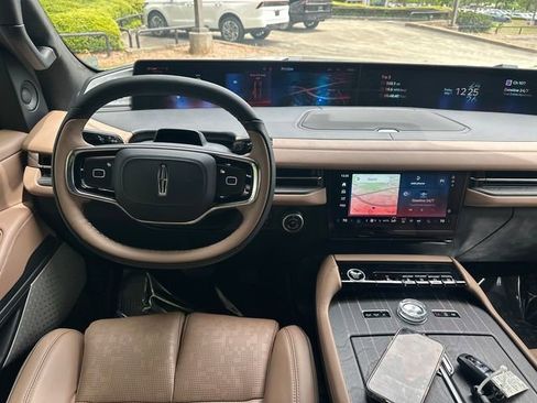 New 2026 Lincoln Navigator L Black Label AWD/4WD image 25