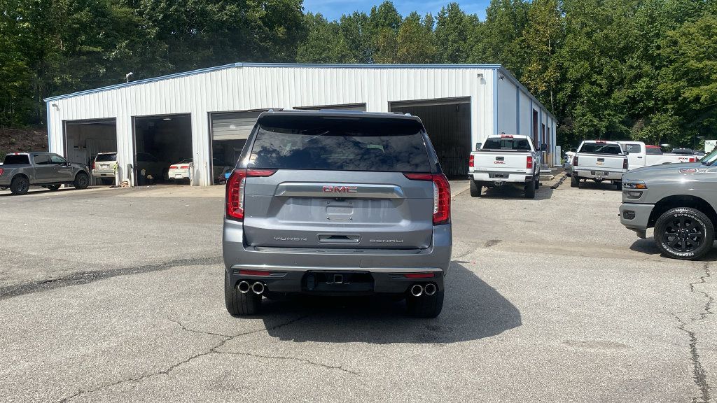 Used 2022 GMC Yukon XL Denali w/ Advanced Technology Package RWD image 6