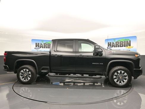 Used 2025 Chevrolet Silverado 2500 Custom w/ Custom Value Package AWD/4WD image 7