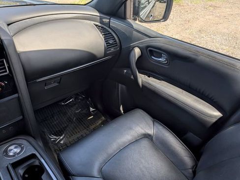 Used 2022 Nissan Armada SL w/ Midnight Edition Package RWD image 23