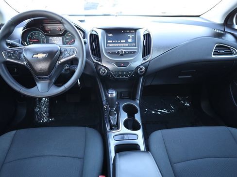 Used 2018 Chevrolet Cruze LT w/ LT Fleet Convenience Package FWD image 18